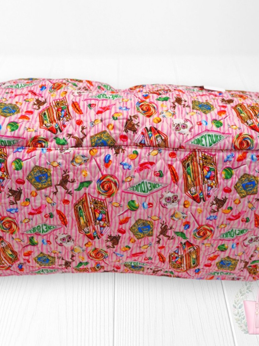 NEW ❤️ vera bradley x Harry Potter Honeydukes Pink Large Duffel - Picture 5 of 6